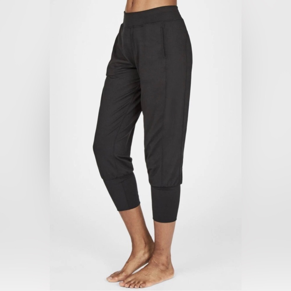 SWEATY BETTY Women’s Garudasana Cropped Yoga Pants